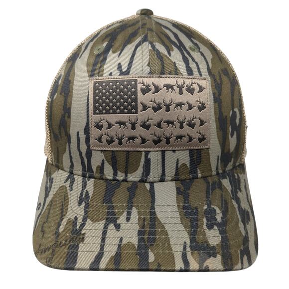 Fish Flag Fitted Trucker Hat Multicolor Medium Camo Outdoor Columbia PFG - Picture 1 of 9